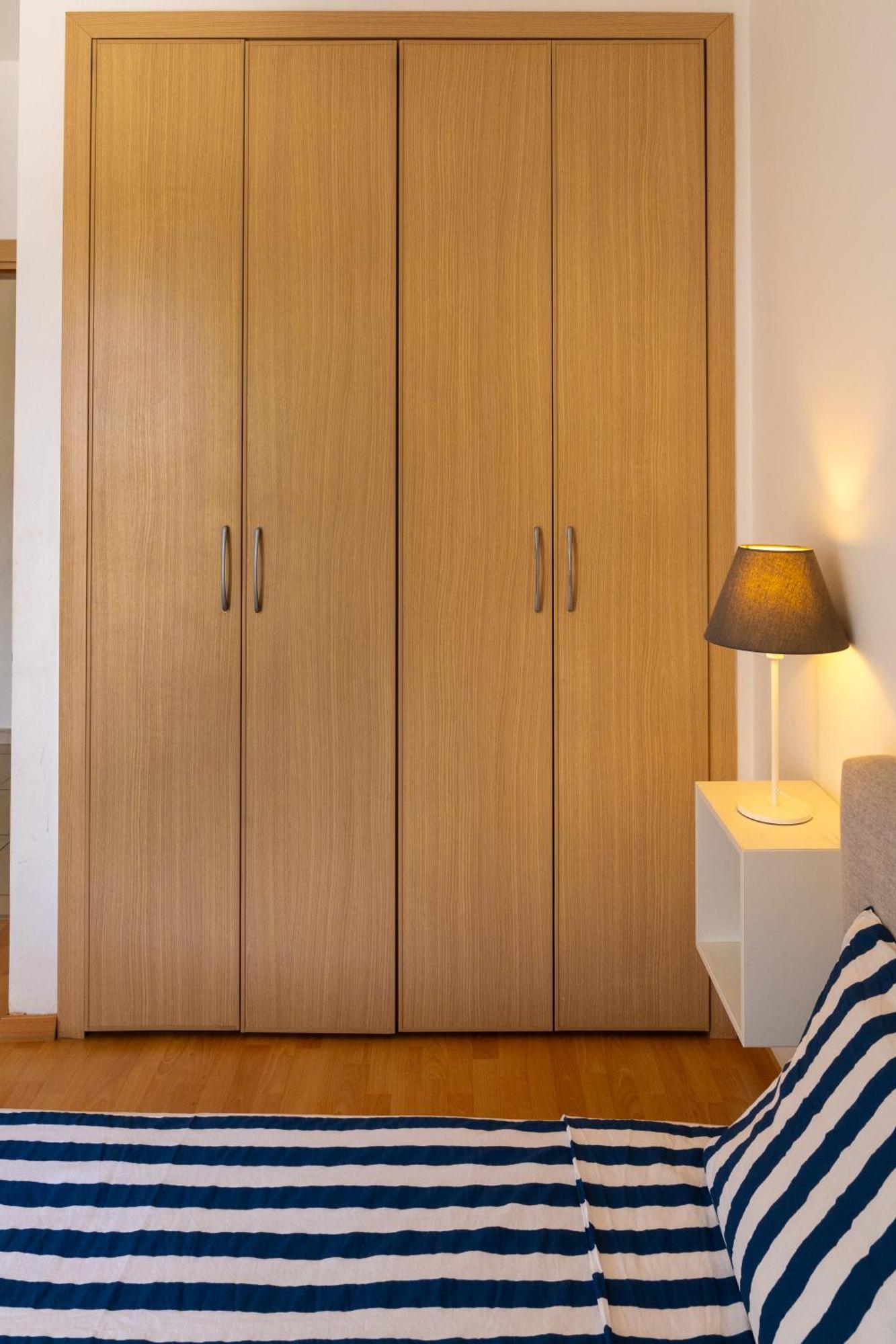 Blue Dawn Center Flat Apartment Larnaca Bagian luar foto