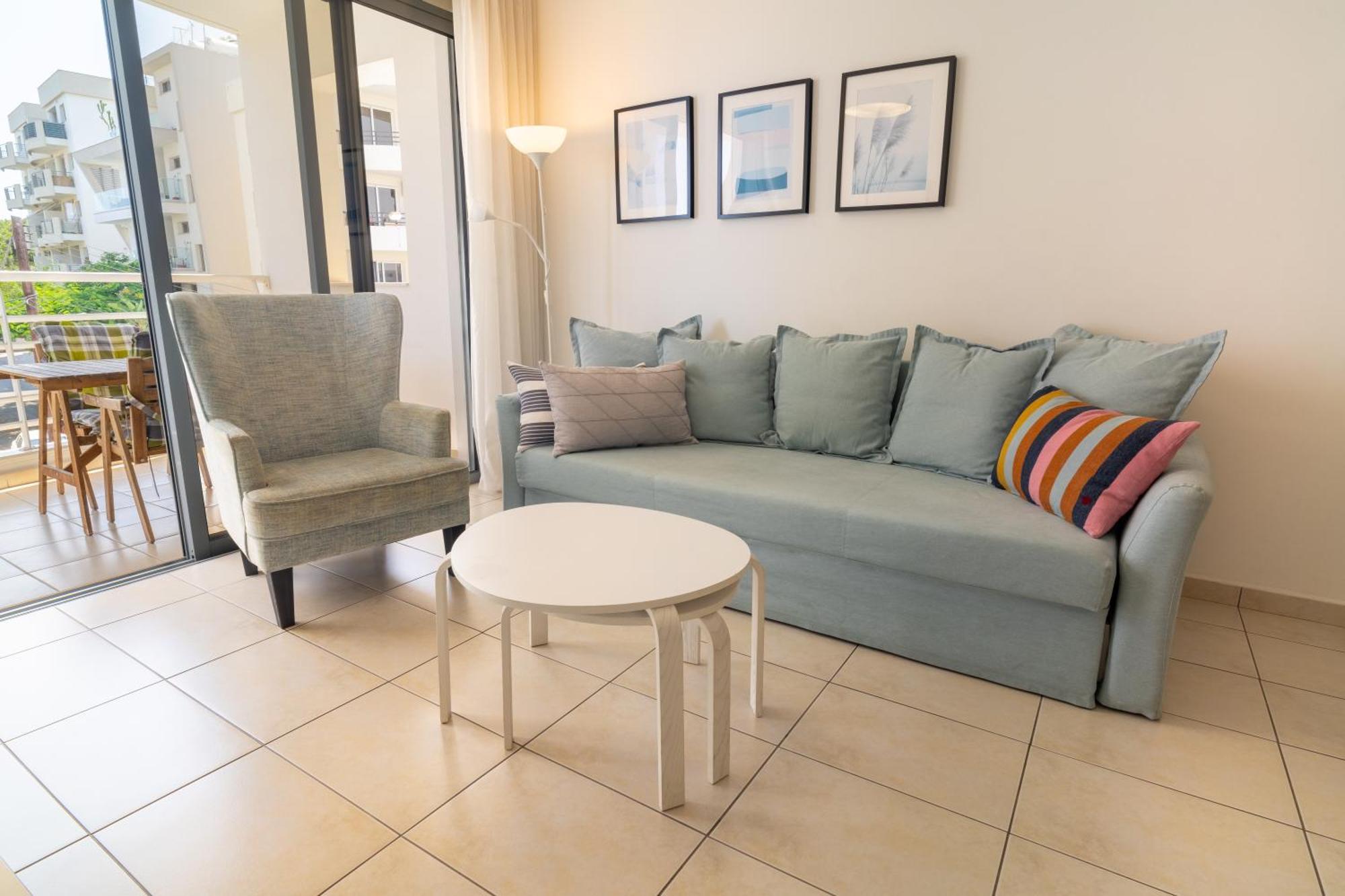 Blue Dawn Center Flat Apartment Larnaca Bagian luar foto