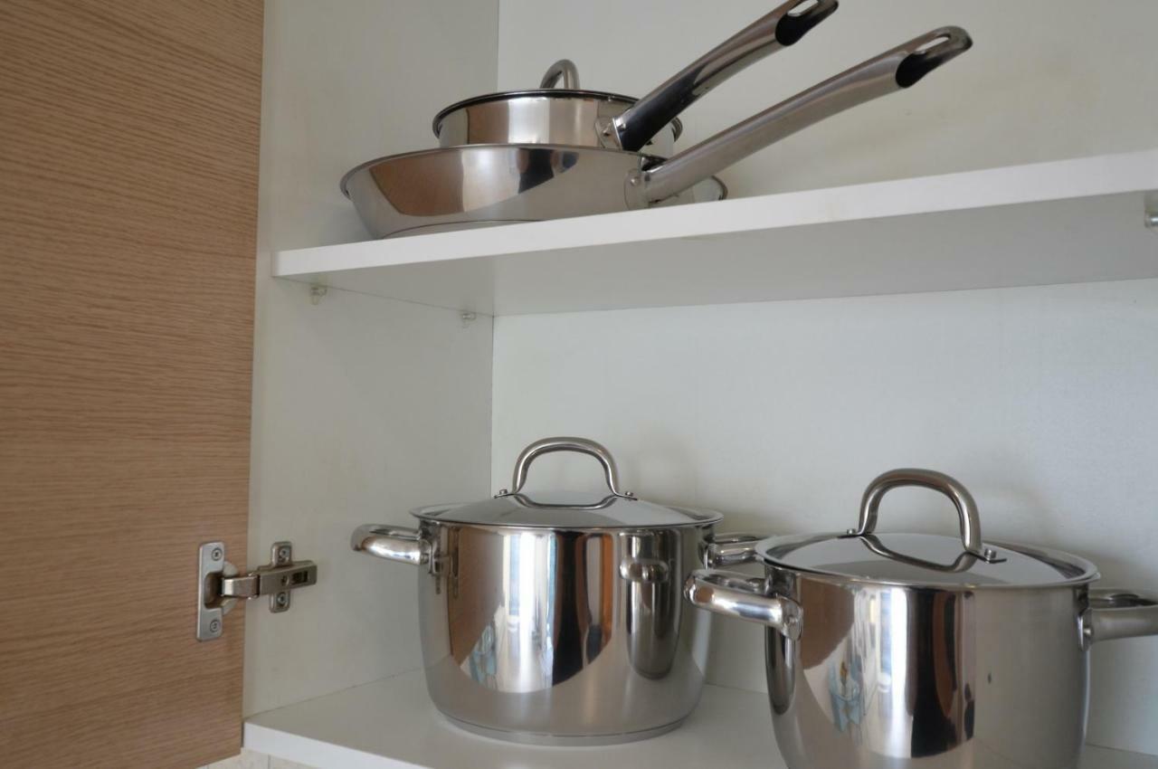 Blue Dawn Center Flat Apartment Larnaca Bagian luar foto